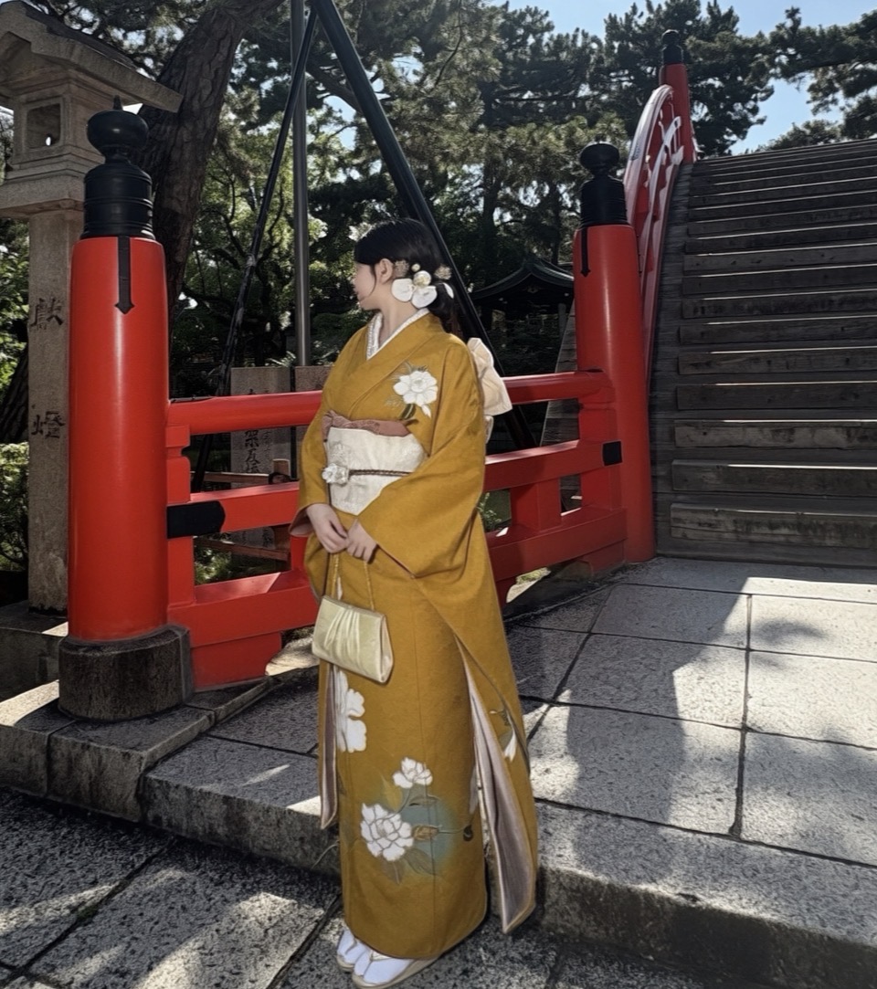 黄色×ホワイト 華やか牡丹柄